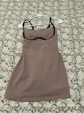 Alo Yoga Airbrush Streamlined Dress